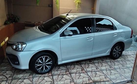 TOYOTA ETIOS 1.5 PLATINUM SEDAN 16V FLEX 4P AUTOMÁTICO TOYOTA ETIOS 1.5 PLATINUM SEDAN 16V FLEX 4P AUTOMÁTICO